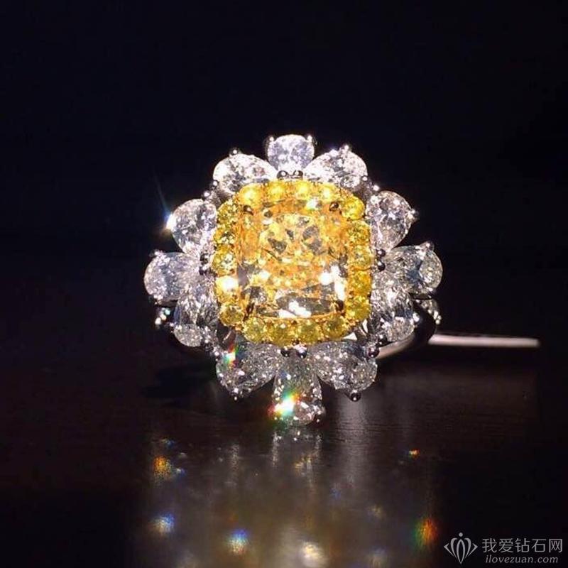 黄钻彩钻戒指/主石3.03ct/副石2.30ct/fancy yellow/vs1   ￥.