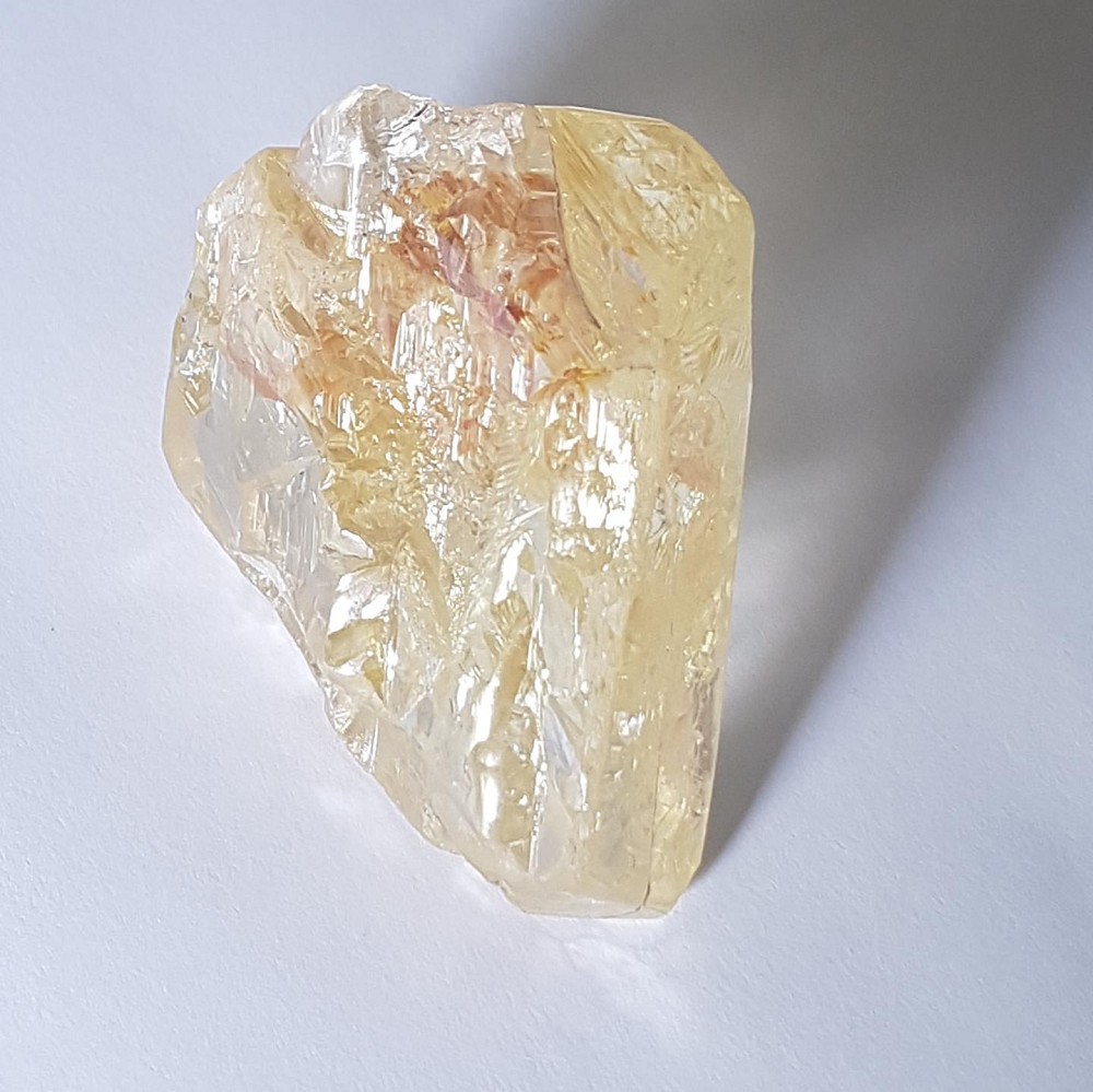塞拉利昂第二大钻石原石将在比利时出售 – 我爱钻石网官方网站