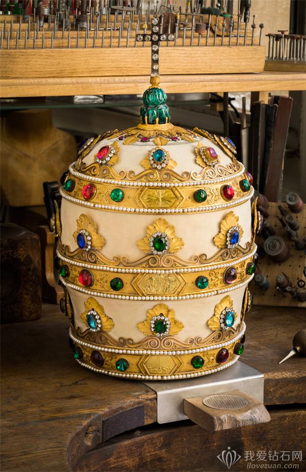 拿破仑一世皇帝赠送给教皇庇护七世的冠冕——庇护七世三