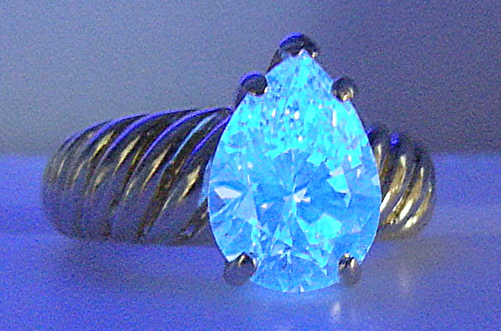钻石的荧光性 钻石荧光等级