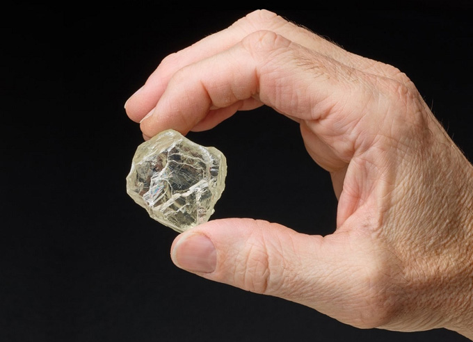 tinto)宣布发现加拿大迄今最大的钻石原石:187