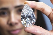 钻石净度中包含的瑕疵类型有哪些？