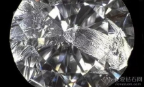 钻石容易摔碎吗 如何避免钻石受损害