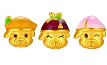 英皇珠宝推出多款全新猪宝宝足金造型金饰