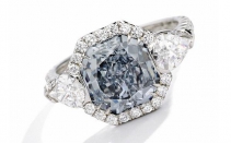 Sotheby's苏富比纽约珠宝拍卖：3.24ct方形蓝钻戒指
