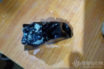 黑钻石原石是透明的吗，黑钻石原石图片