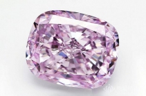 Alrosa 宣布售出一颗6.21ct枕形紫粉色钻石