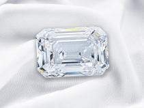 佳士得钻石拍卖：100.94ct祖母绿型切割钻石