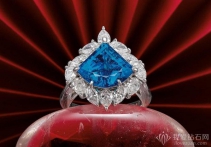 Bonhams香港珠宝拍卖：5.09ct帕拉伊巴碧玺，Blue Book 黄钻项链