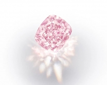 香港苏富比春季珠宝拍卖：10.05克拉艳彩紫粉红钻