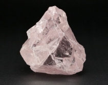 莱索托 Kao 矿区新发现一颗重达108.39ct浓彩粉钻原石