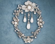 苏富比日内瓦举行专场拍卖会：奥地利皇室珠宝收藏